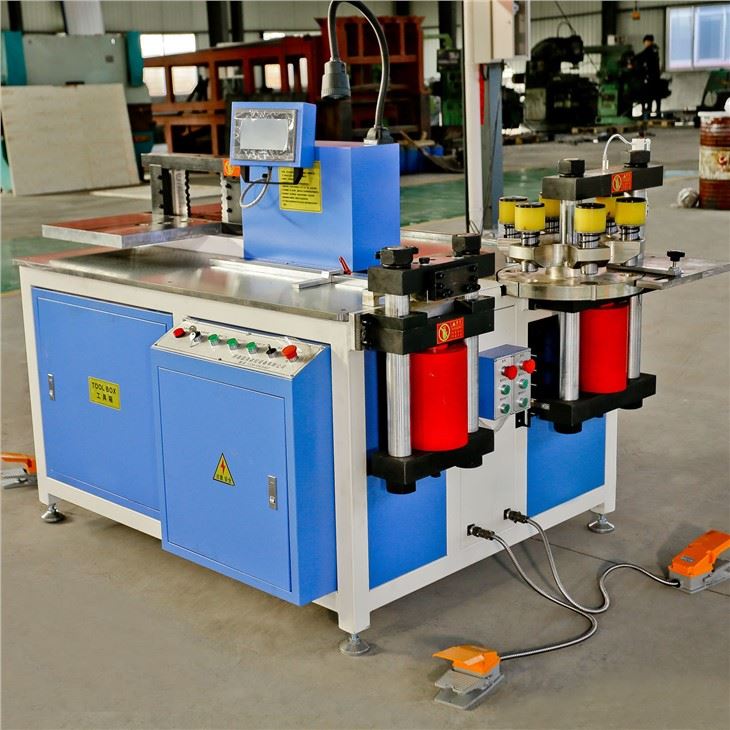 Hydraulische elektrisch aangedreven 3-in-1 Busbar Processing Machine
