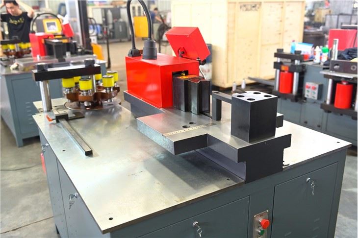Instructions For The Bending Part Of The Cnc Electro-hydraulic Numerical Control Copper And Aluminum Busbar Processing Machine.